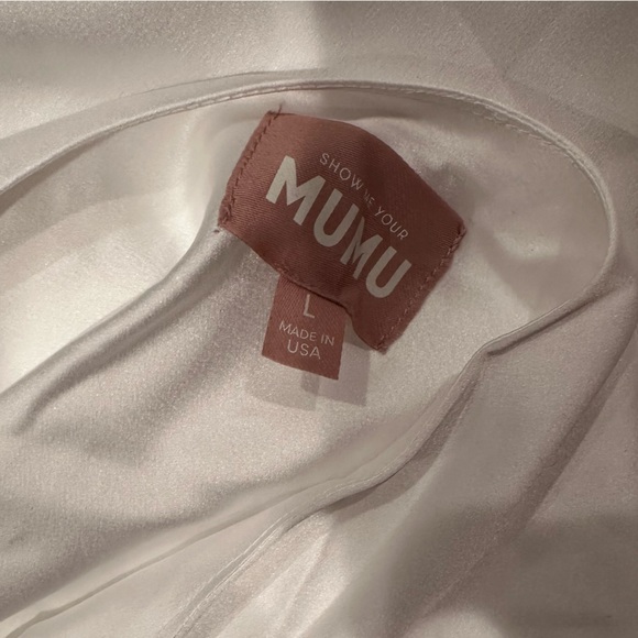 Show Me Your Mumu Jasmine Mini
Dress in Ivory Luxe Satin SIZE:LARGE - Picture 9 of 9